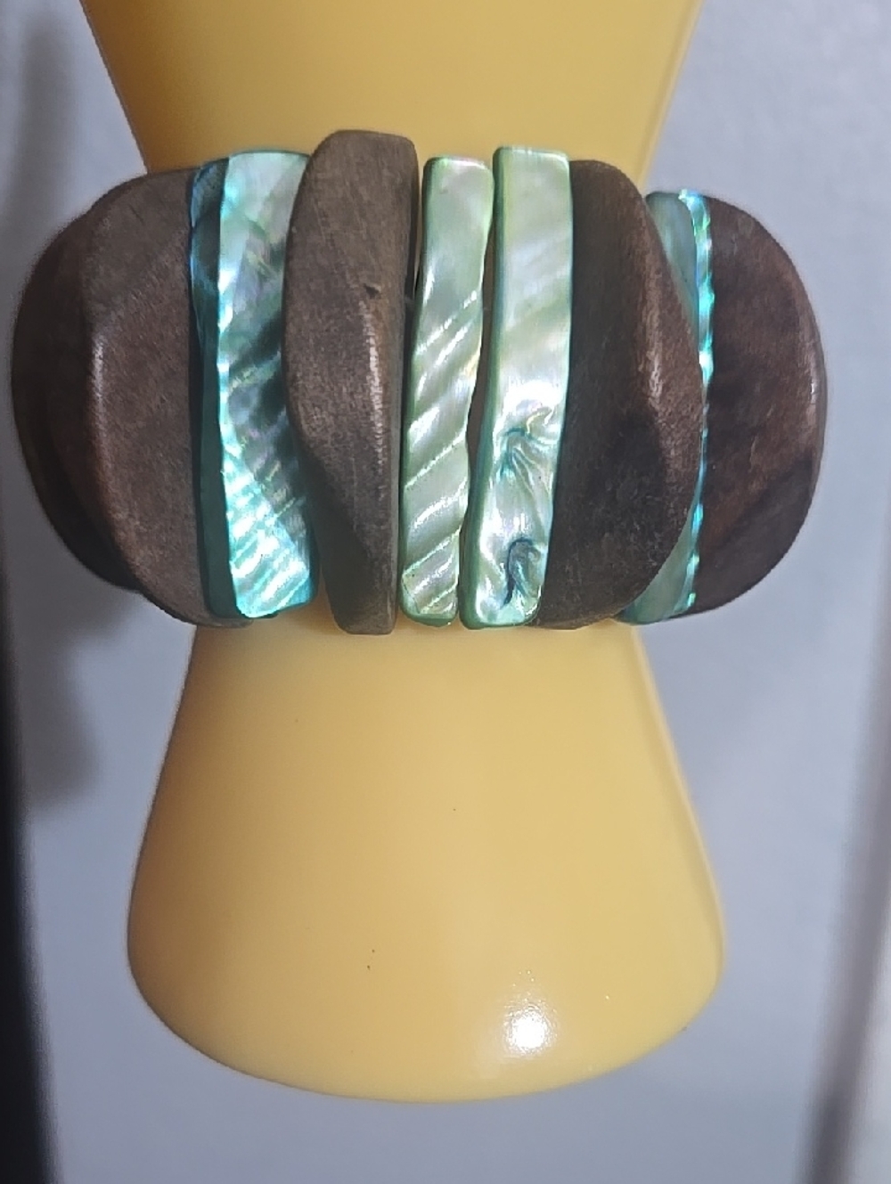 Wood and Abalone Stretch Bracelet - Iridescent Green